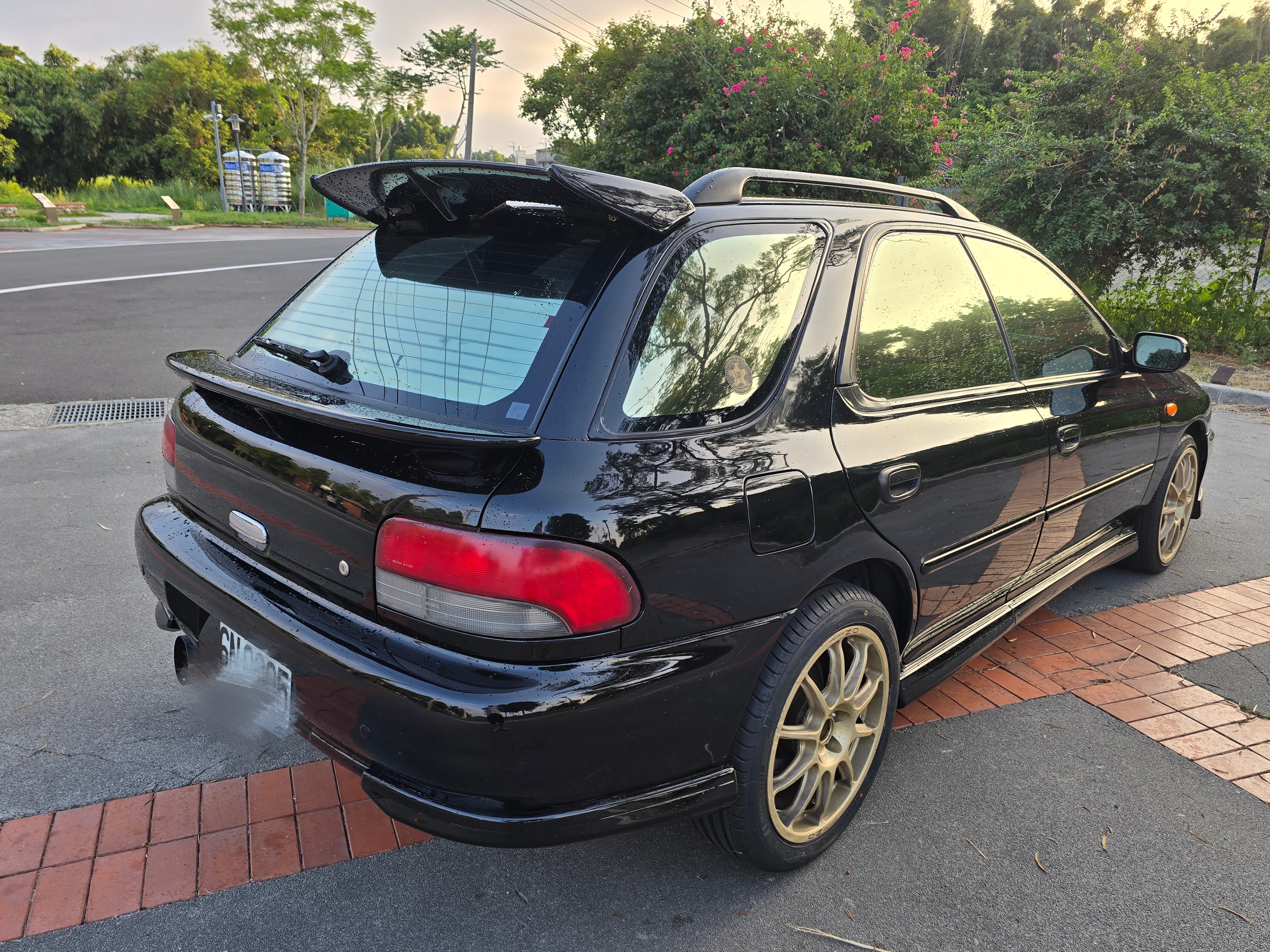 售：SUBARU速巴陸 GF8手排渦輪精品車 正跑17萬 原版件 無惡改亂超！歡迎看車  第4張相片