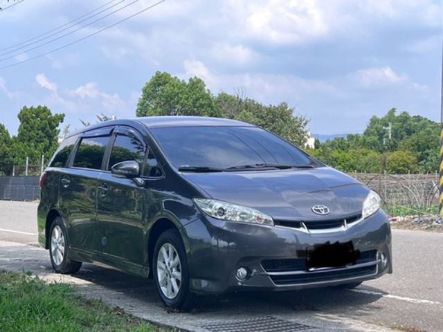TOYOTA豐田 WISH  第3張相片
