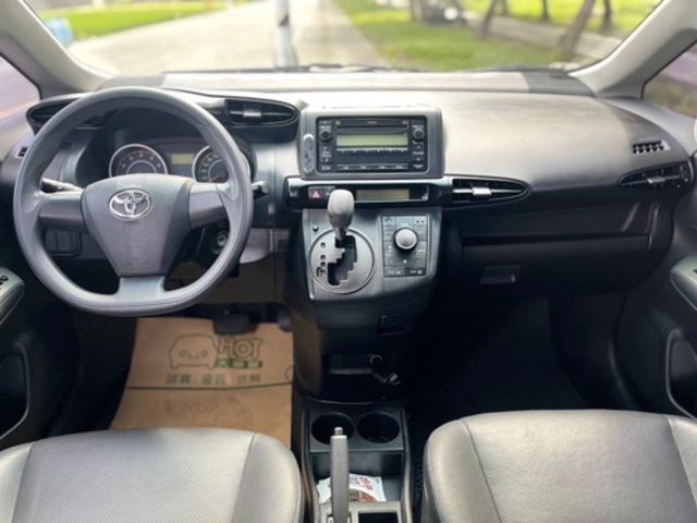 TOYOTA豐田 WISH  第7張相片