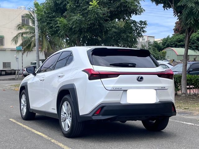 LEXUS凌志 UX250H  第4張相片