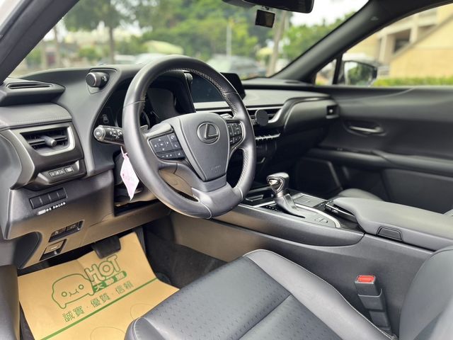 LEXUS凌志 UX250H  第15張相片