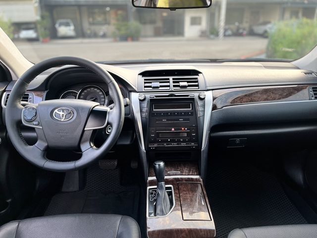 TOYOTA豐田 CAMRY  第7張相片