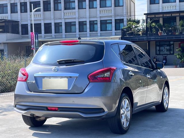 NISSAN日產 TIIDA  第2張相片