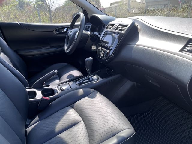 NISSAN日產 TIIDA  第7張相片