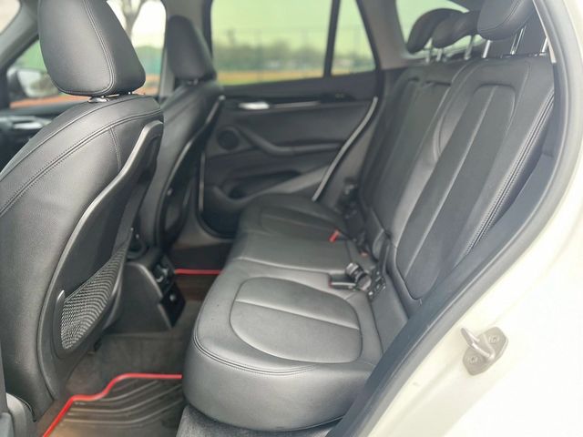 BMW寶馬 X1  第13張相片