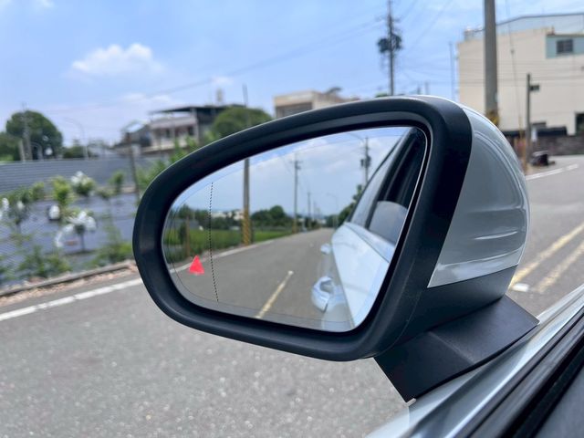 M-BENZ賓士 A180  第13張相片
