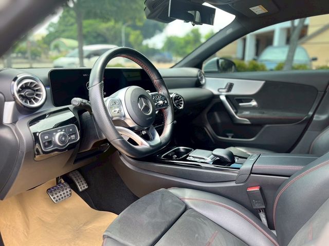 M-BENZ賓士 A180  第16張相片