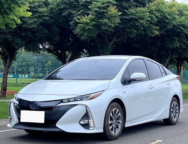 TOYOTA豐田 PRIUS PHV  第1張相片