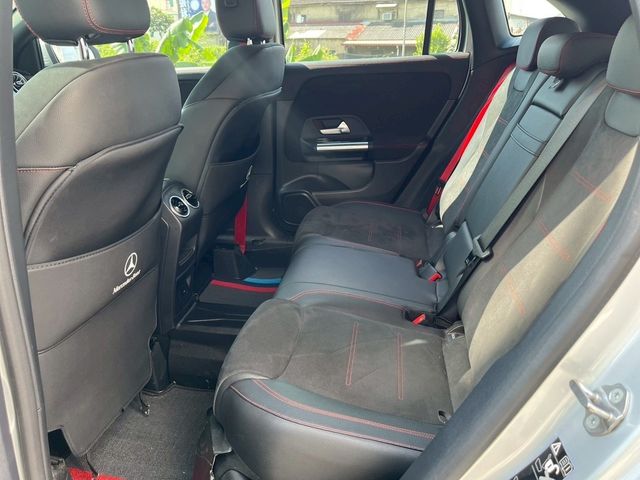 M-BENZ賓士 GLA35 AMG  第9張相片