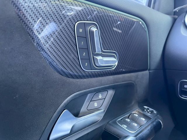 M-BENZ賓士 GLA35 AMG  第15張相片