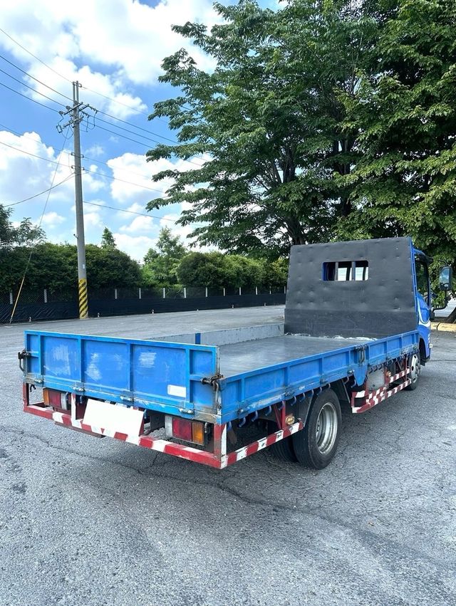 ISUZU五十鈴 ELF  第2張相片