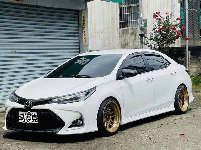 TOYOTA豐田 ALTIS  第1張相片