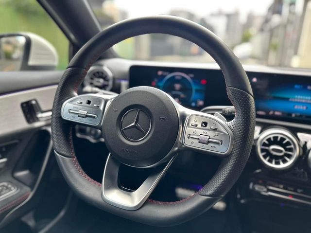 M-BENZ賓士 A180  第5張相片