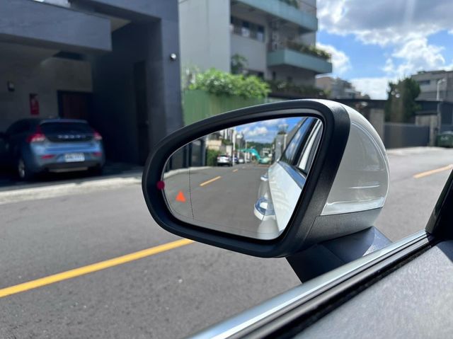 M-BENZ賓士 A180  第7張相片