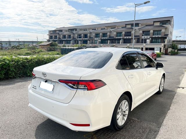 TOYOTA豐田 ALTIS  第2張相片