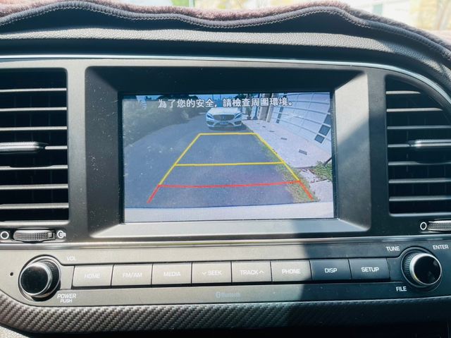 HYUNDAI現代 ELANTRA  第10張相片