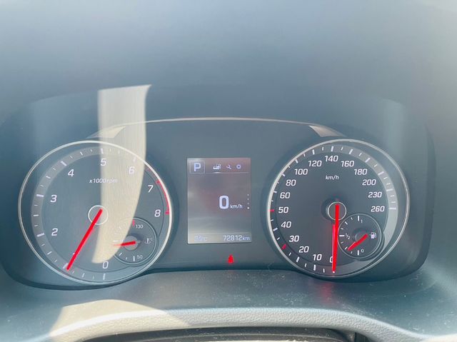 HYUNDAI現代 ELANTRA  第11張相片