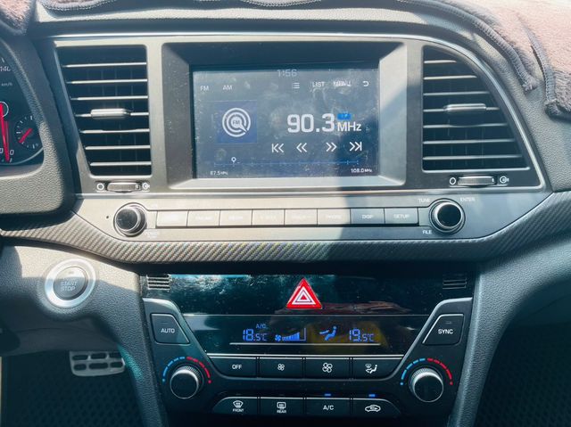 HYUNDAI現代 ELANTRA  第12張相片