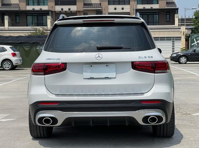 M-BENZ賓士 GLB35 AMG  第4張相片
