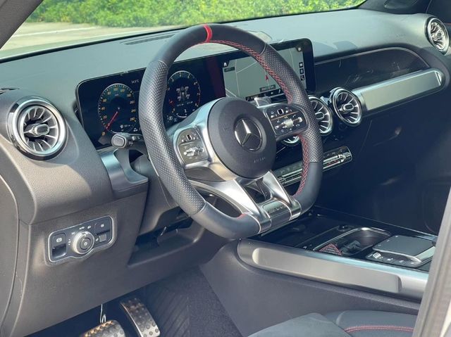M-BENZ賓士 GLB35 AMG  第9張相片