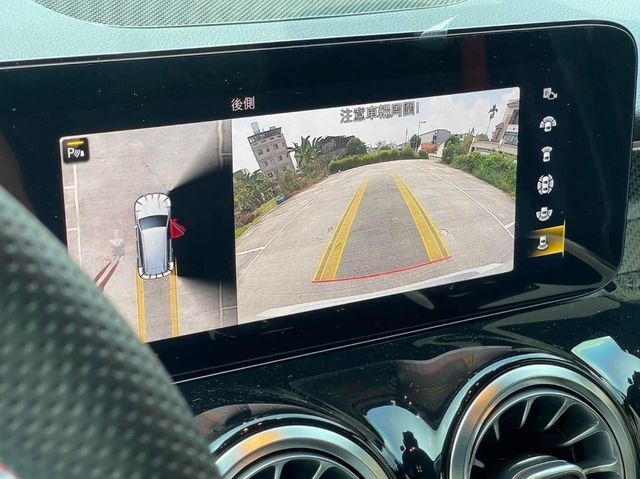 M-BENZ賓士 GLB35 AMG  第16張相片