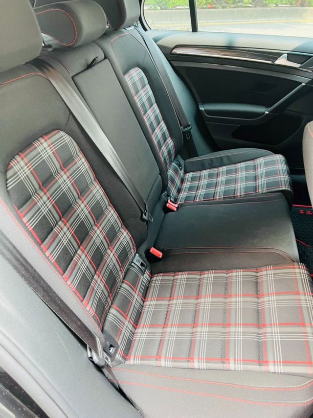 VOLKSWAGEN福斯 GOLF GTI  第6張相片