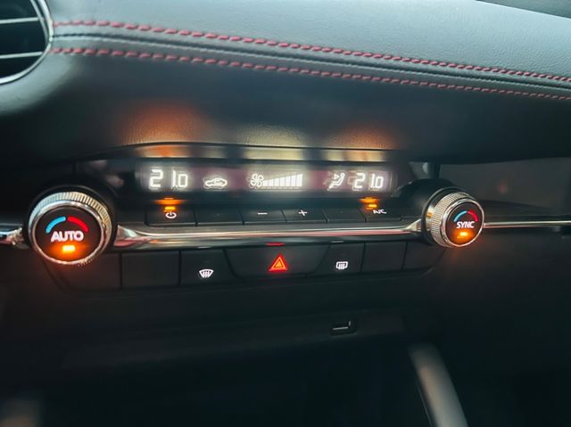 MAZDA馬自達 MAZDA 3  第10張相片