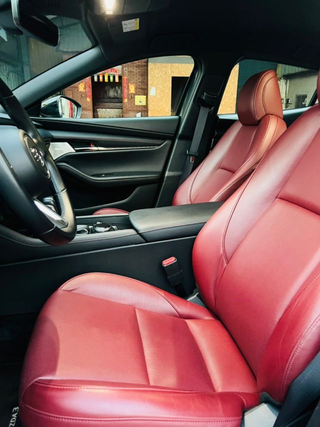 MAZDA馬自達 MAZDA 3  第14張相片