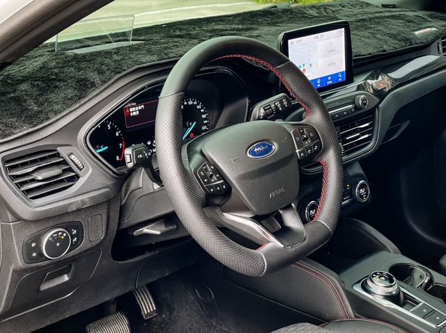 FORD福特 FOCUS  第13張相片