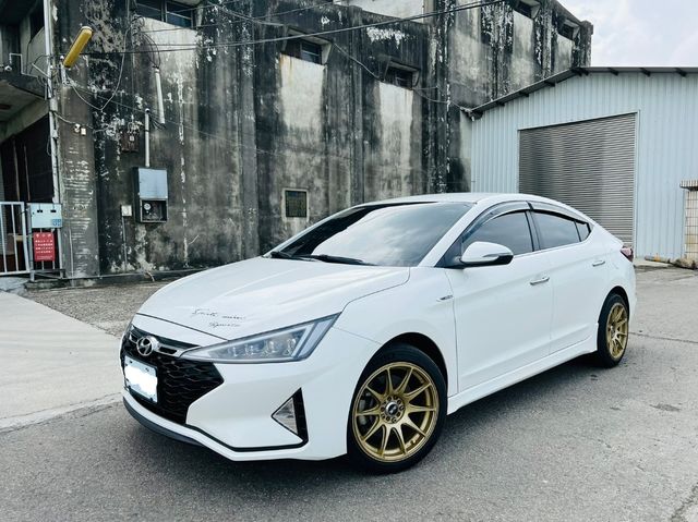 HYUNDAI現代 ELANTRA  第6張相片