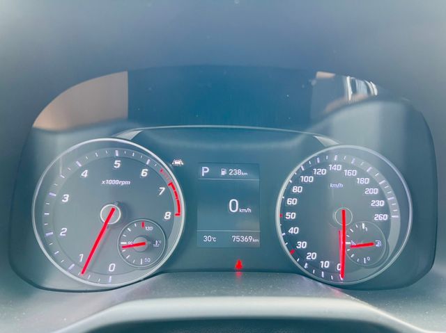HYUNDAI現代 ELANTRA  第12張相片