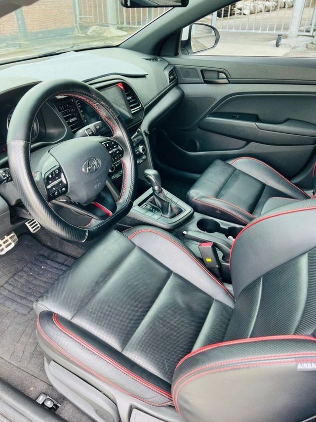 HYUNDAI現代 ELANTRA  第18張相片