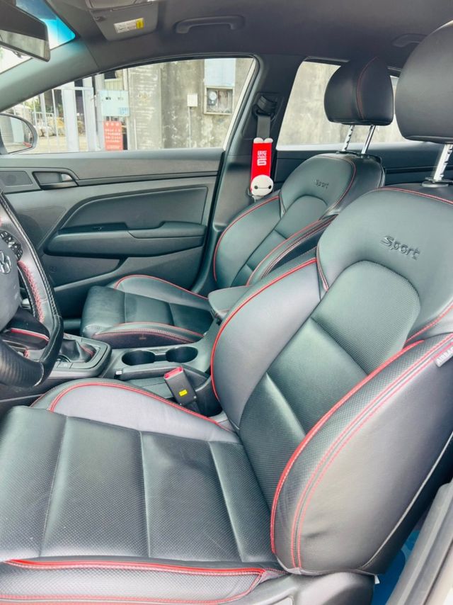 HYUNDAI現代 ELANTRA  第19張相片