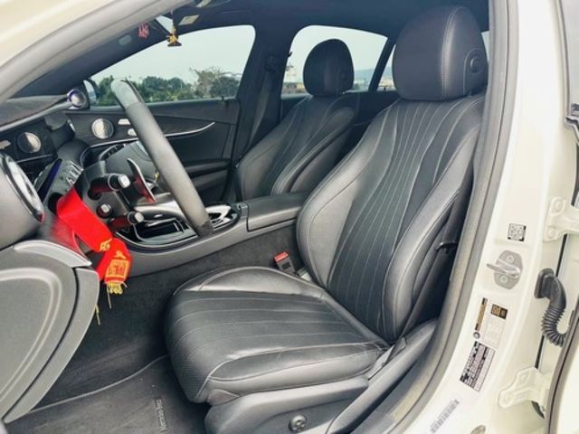 M-BENZ賓士 E300  第5張相片