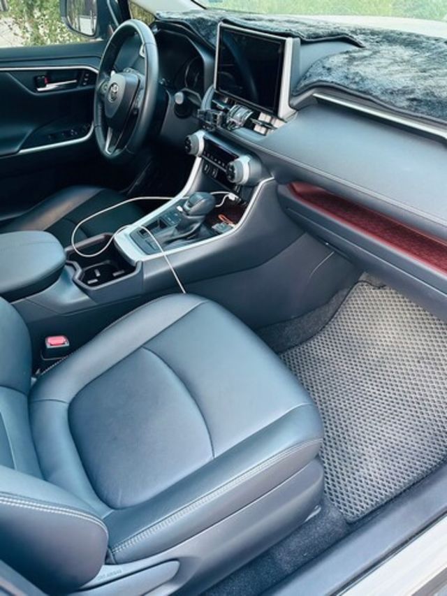 TOYOTA豐田 RAV4  第12張相片