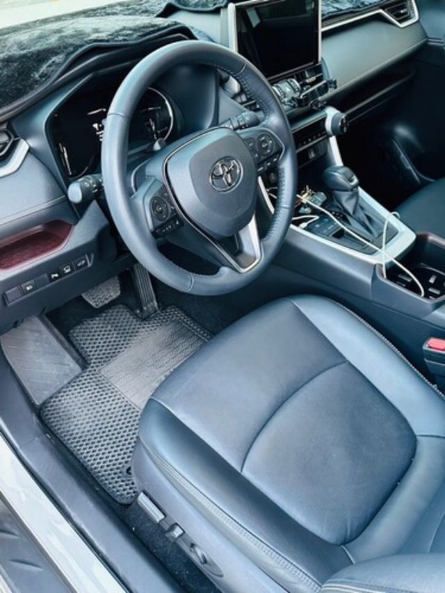 TOYOTA豐田 RAV4  第14張相片