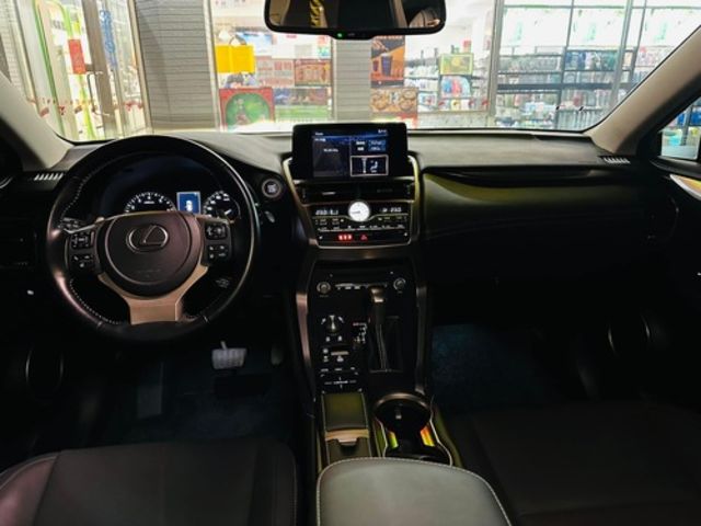 LEXUS凌志 NX200  第14張相片