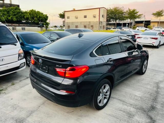 BMW寶馬 X4 XDRIVE28I  第3張相片
