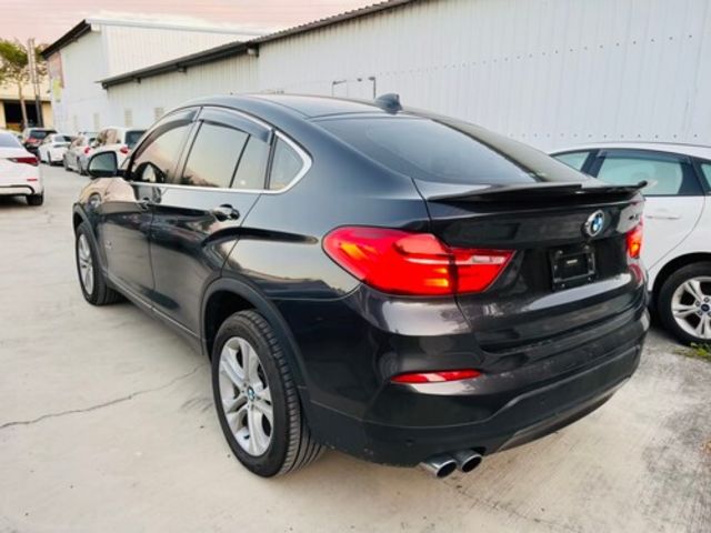 BMW寶馬 X4 XDRIVE28I  第4張相片
