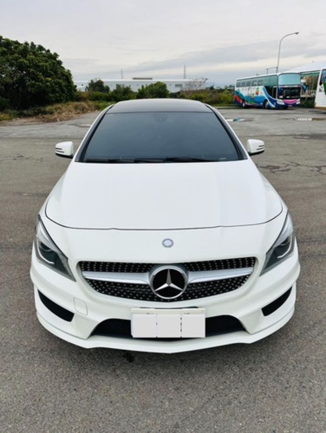 M-BENZ賓士 CLA250  第2張相片