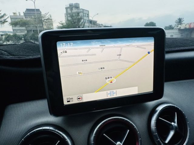 M-BENZ賓士 CLA250  第12張相片