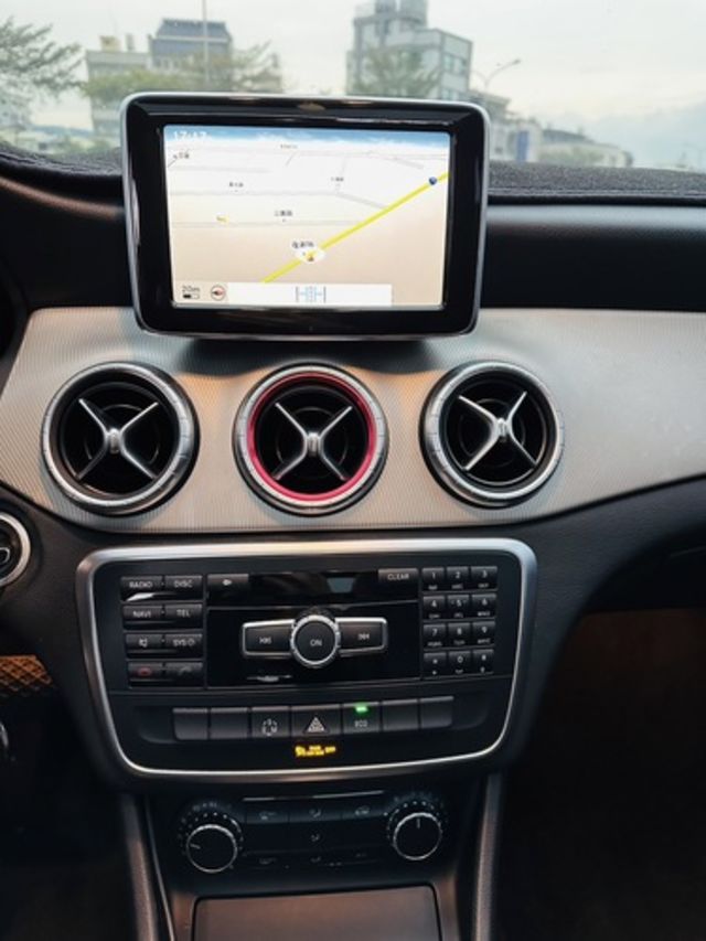 M-BENZ賓士 CLA250  第13張相片