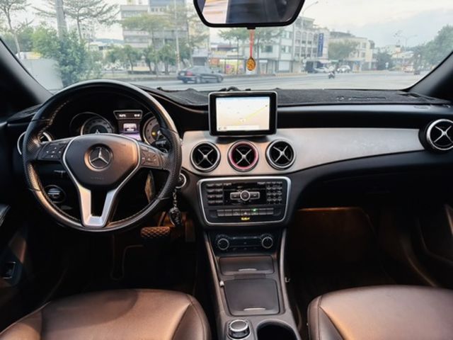 M-BENZ賓士 CLA250  第14張相片
