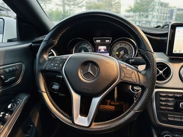 M-BENZ賓士 CLA250  第15張相片