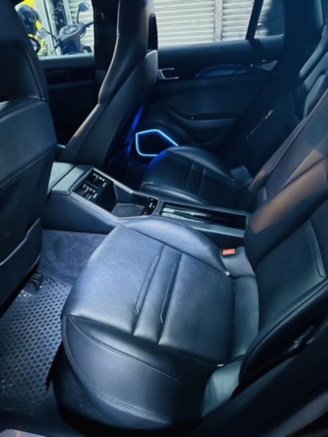 PORSCHE保時捷 PANAMERA  第8張相片
