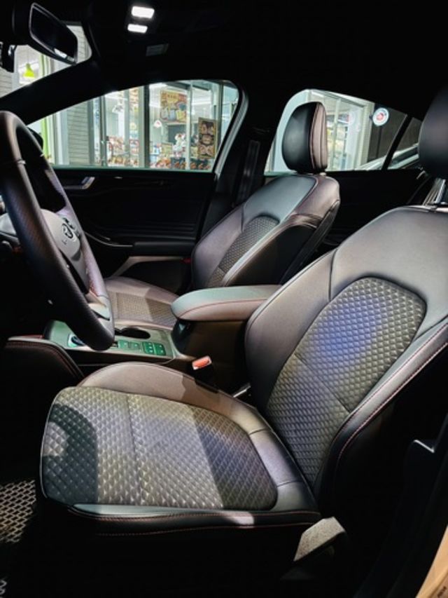 FORD福特 FOCUS  第10張相片