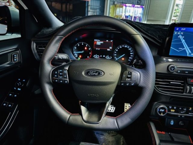 FORD福特 FOCUS  第16張相片