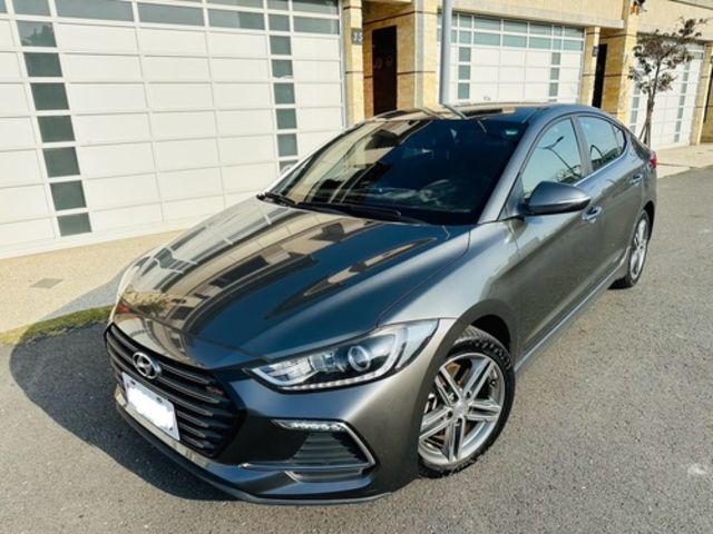 HYUNDAI現代 ELANTRA  第7張相片