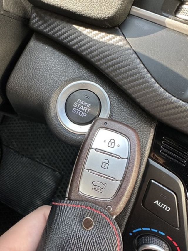 HYUNDAI現代 ELANTRA  第11張相片