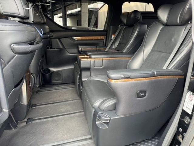TOYOTA豐田 ALPHARD  第8張相片